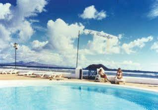 Las Gaviotas Apartments คอร์ราเลโฮ ภายนอก รูปภาพ